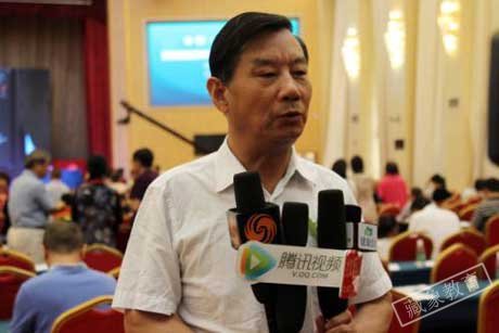 中华中医药学会中医药健康产学研联盟理事长刘峻杰接受采访